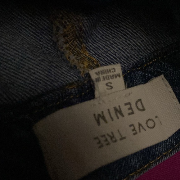 Denim skirt with two cargo side pockets - Picture 3 of 3